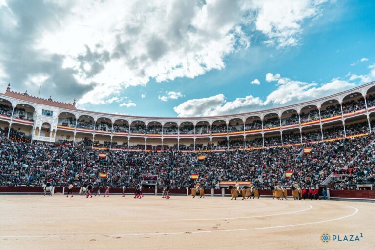 Le vent conditionne Paco Ureña à la seconde (Direct: Madrid)