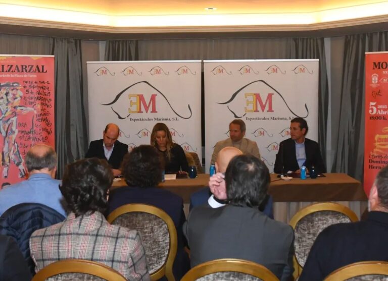 Moralzarzal récupère la tauromachie avec une affiche avec des personnages et une alternative