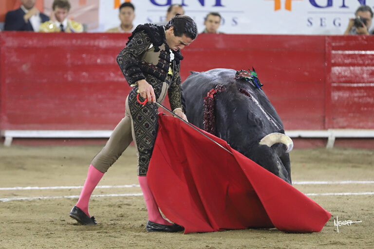 Une œuvre inspirée de Juan Ortega et la fermeté de Luis David se démarquent à León