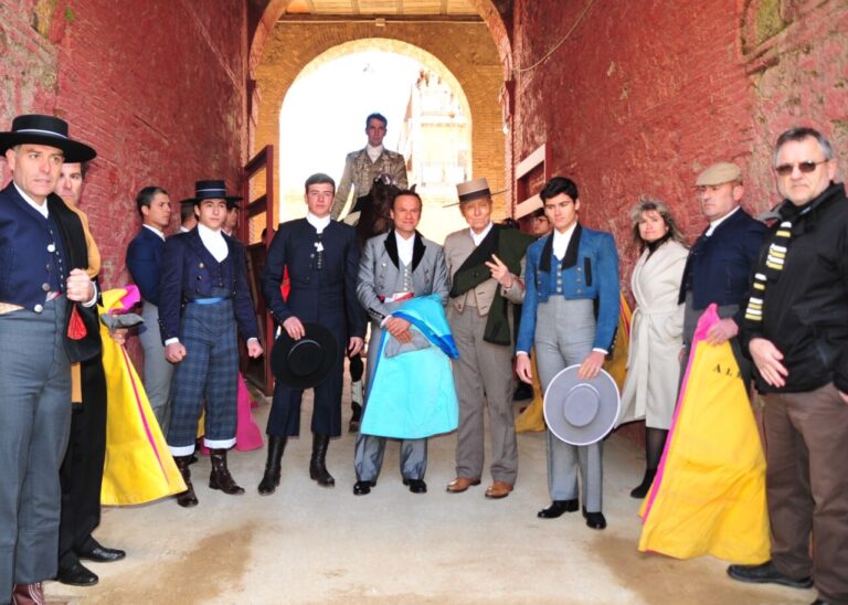 Bullfighting, United in Requena pour aider les personnes touchées par le Dana