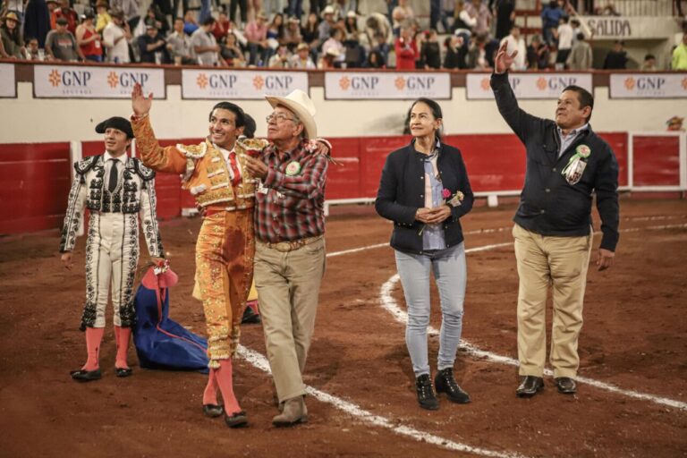 César Ruiz, premier vainqueur des corridies d'Aguascalientes