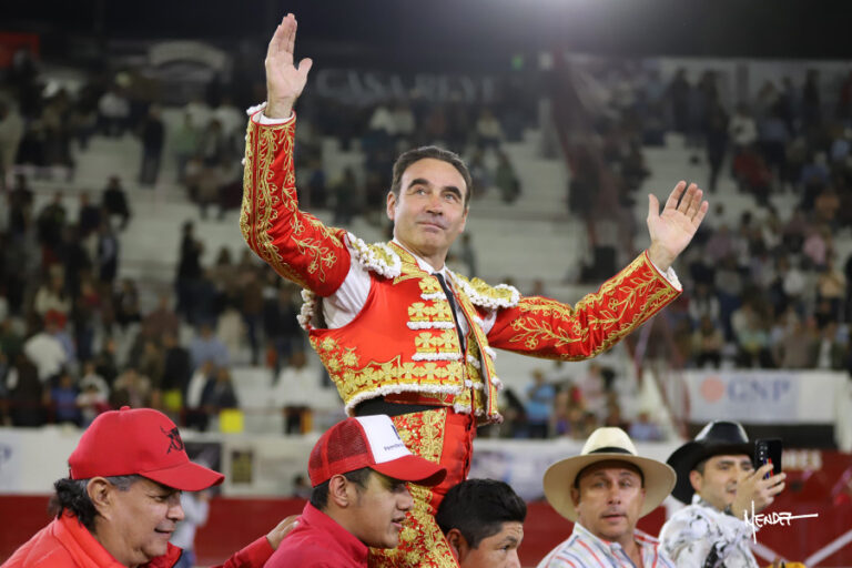 Les adieux passionnants d'Enrique Ponce
