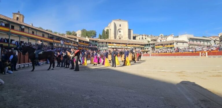 Chinchón: L'attente pour le festival du dimanche déborde