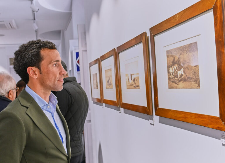 David de Miranda fait la promotion de la culture de taurelle en LEPE dans l'exposition «La corrida de Francisco de Goya»