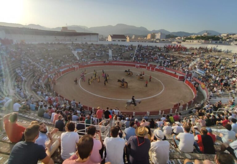 Retour historique: 700 enfants et jeunes assisteront aux arènes de l'inca