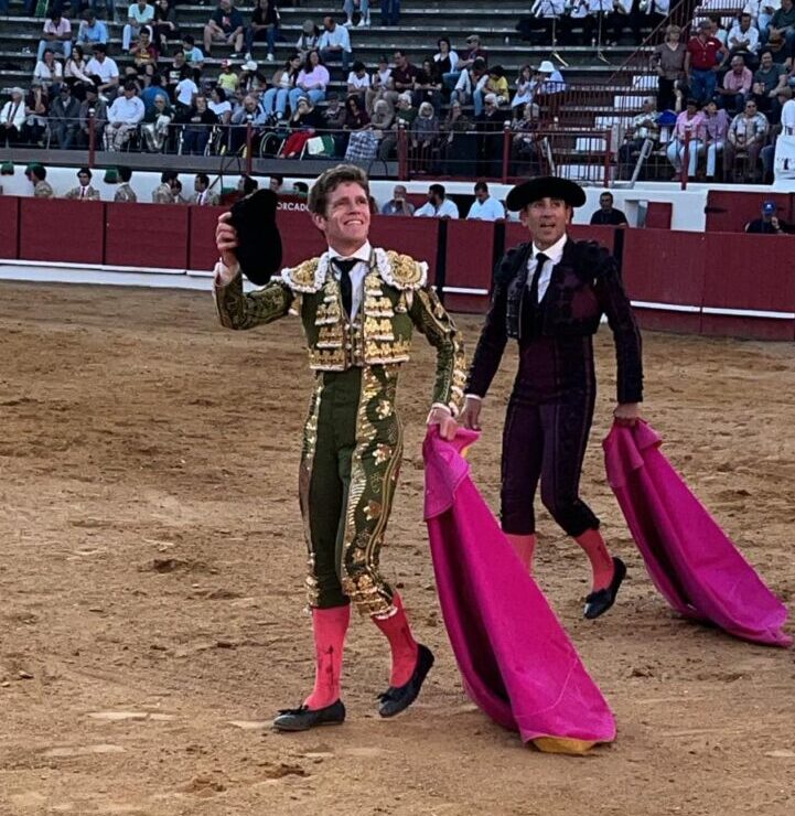 Borja Jiménez continue d'élargir son histoire avec le Portugal: presque plein à Almeirim, où il est un gagnant de l'après-midi