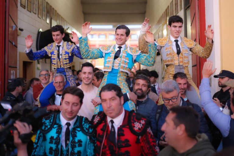El Primi, Cid de María et Carlos Tirado Triumph à Lucena