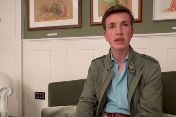 Javier Zulueta, dans «El Rincón del Colón», après avoir coupé une oreille chez le professeur: «  Bullfight tel que je ressens et, en outre, à Séville, c'était un privilège ''