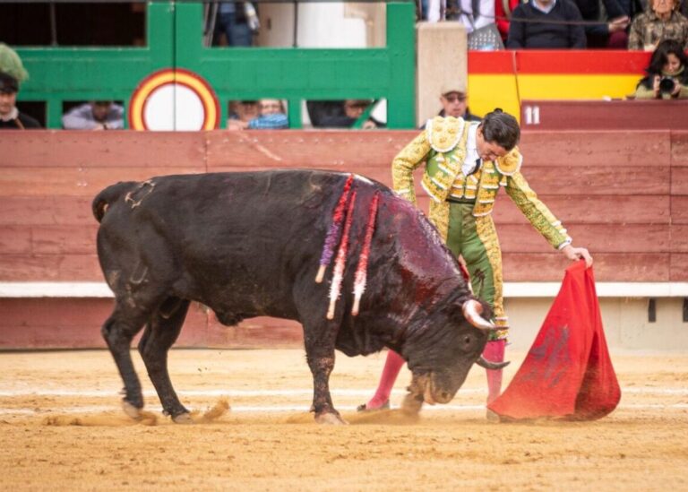 Juan Ortega arrive à Baeza après son impact sur Castellón