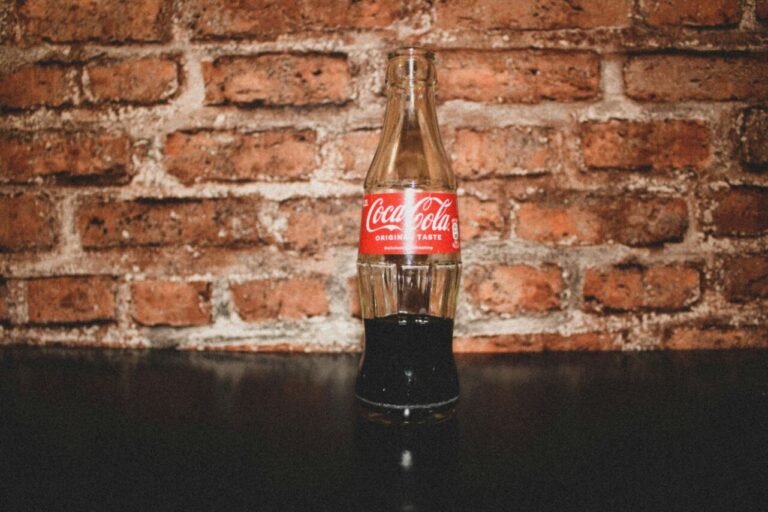 Morante, Aladino et la bouteille Coca-Cola