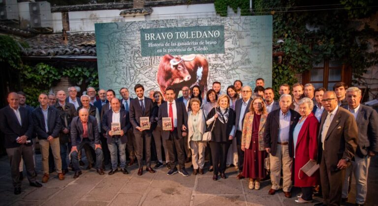 A présenté le livre «Bravo Toledano». Histoire des éleveurs de Bravo dans la province de Tolède