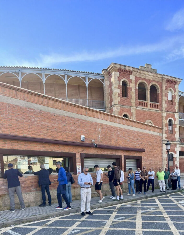 Assistance Succès à l'ouverture des billetteries pour le Corrida de San Juan de Sahagún de Salamanque