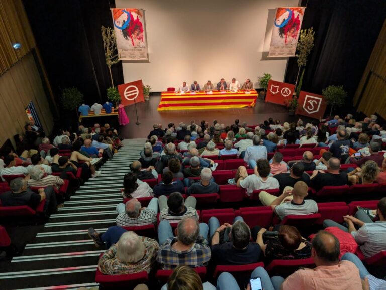 Ceret robes en gala pour présenter sa foire de taureaux 2025