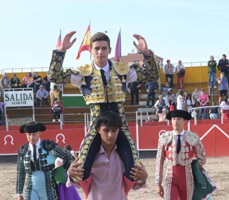 Javier Cuartero triomphe d'arrondi dans la corrida de Medina de Pomar
