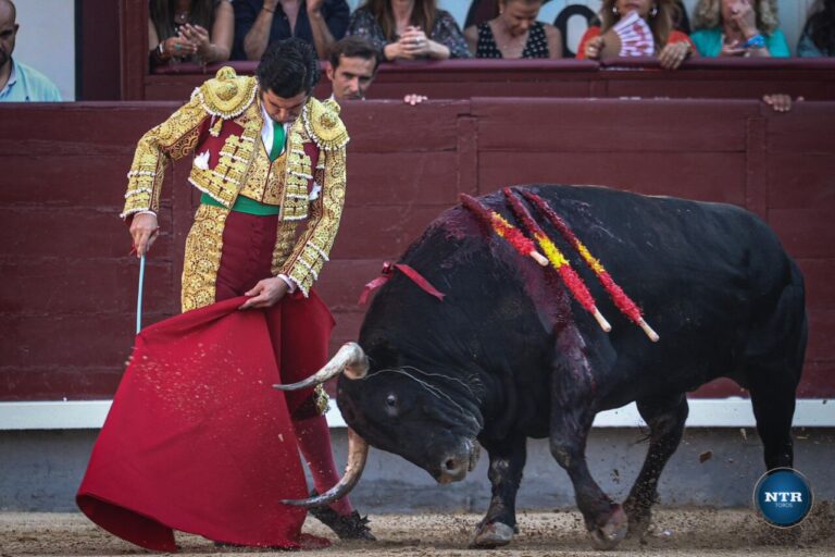 Morante de la Puebla remporte l'oreille d'or de la course de presse pour son travail historique au 125e anniversaire