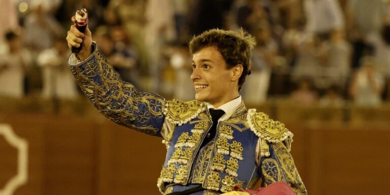 «  Bombita '' coupe l'oreille dans la deuxième promotion de l'enseignant