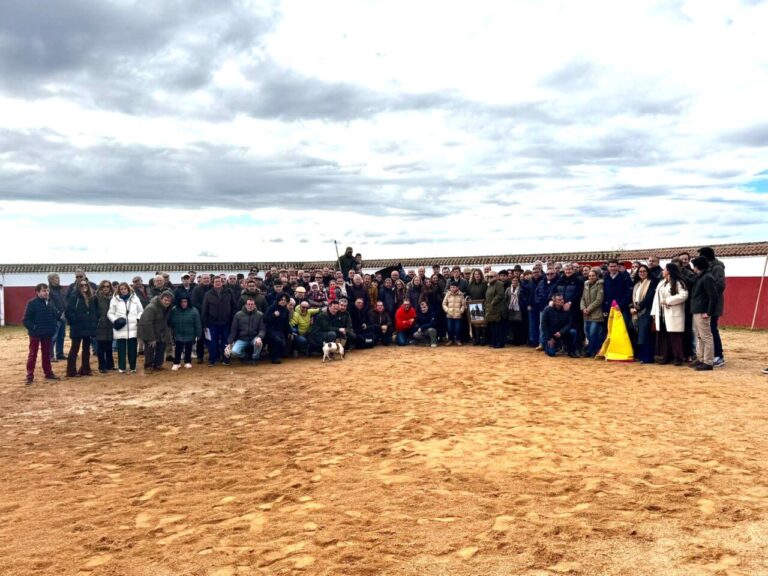 Borja Jiménez partage une journée à Domingo Hernández avec plus de deux cents followers