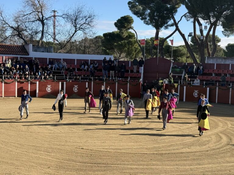 Óscar Campos remporte le IVe Concours d'hiver des écoles taurines de la Communauté de Madrid