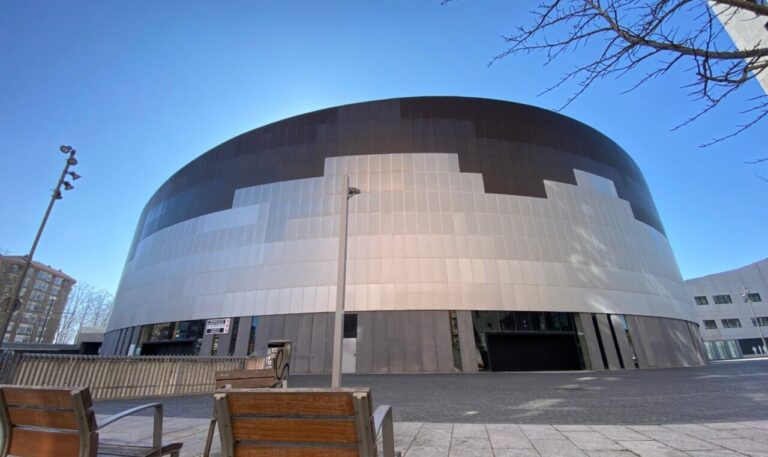 L'Arène Iradier de Vitoria commence sa transformation d'arènes en salle polyvalente