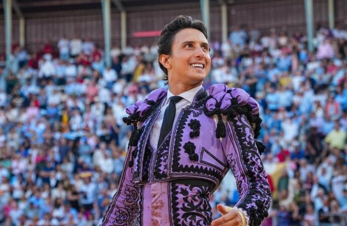 Navalmoral de la Mata ferme une affiche ronde