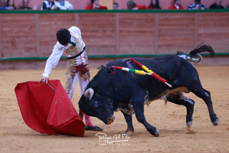 Manuel Domínguez porte la Chaussure d'Argent à Arnedo


