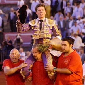 Borja Jiménez, Luis Blázquez et l'élevage de Montalvo, honorés à Foios