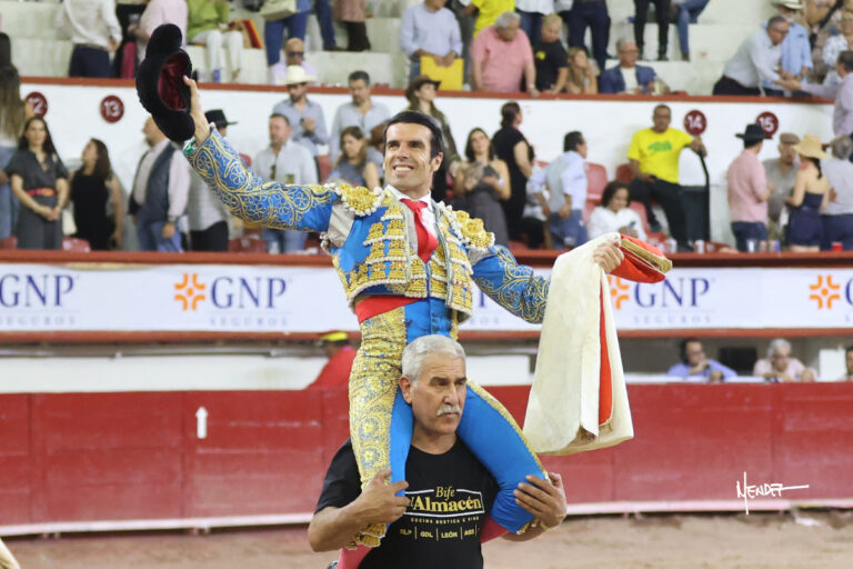 Emilio de Justo ouvre la grande porte d'Aguascalientes