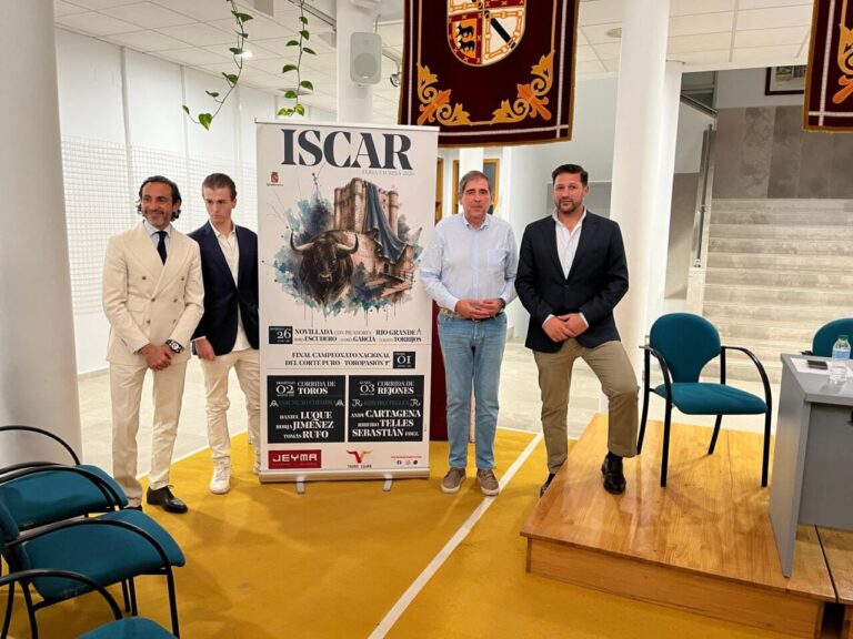 Présentation des affiches de la Foire d'Iscar