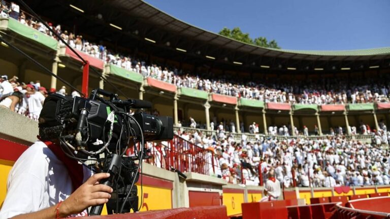 La Foire aux taureaux de Pampelune continue en direct à la télévision