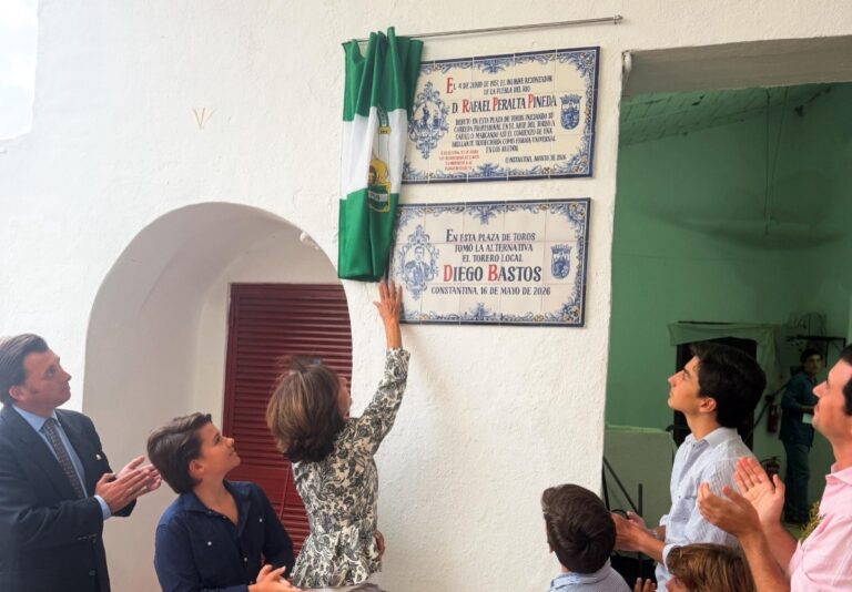 Constantina rend hommage au rejoneador Rafael Peralta