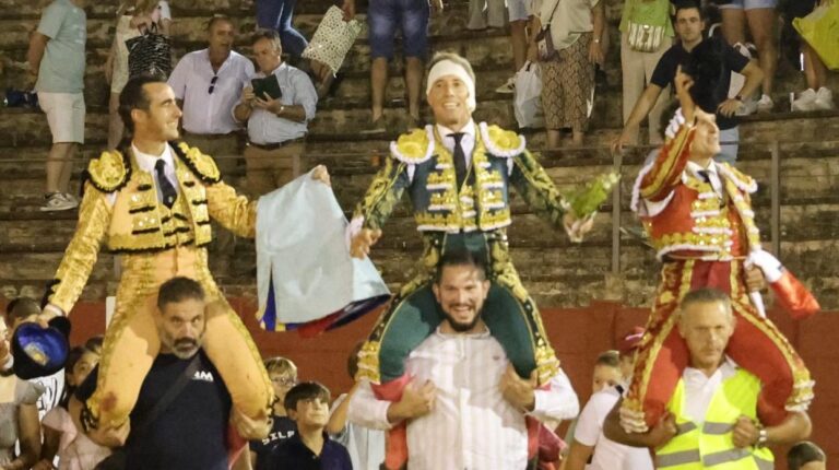 Le génie de Ferrera, le parcours d'El Fandi et le courage d'Escribano sur les épaules à Azuaga



