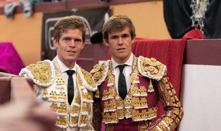 Les frères Borja et Javier Jiménez combattront à nouveau ensemble deux ans plus tard


