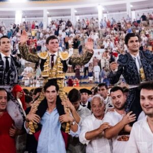 Palacio remporte le match dans le Sud, trois oreilles et épaules avec Morante et Manzanares