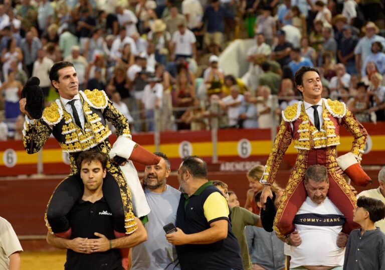 Une Roca Rey explosive triomphe avec Talavante à Almería