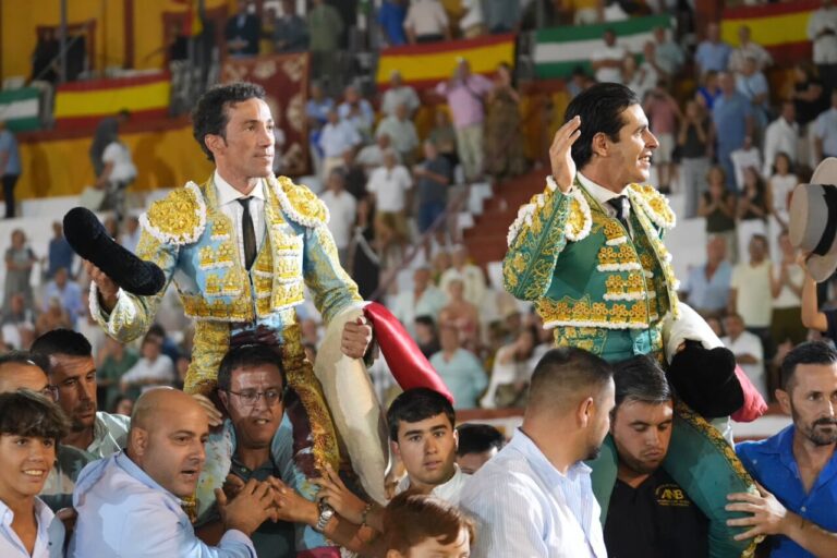 Après-midi explosif pour David de Miranda à Écija avec une bonne éjaculation de Luis Algarra


