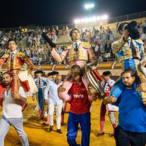 Castella, Hernández et Marco Pérez, sur les épaules à Vera