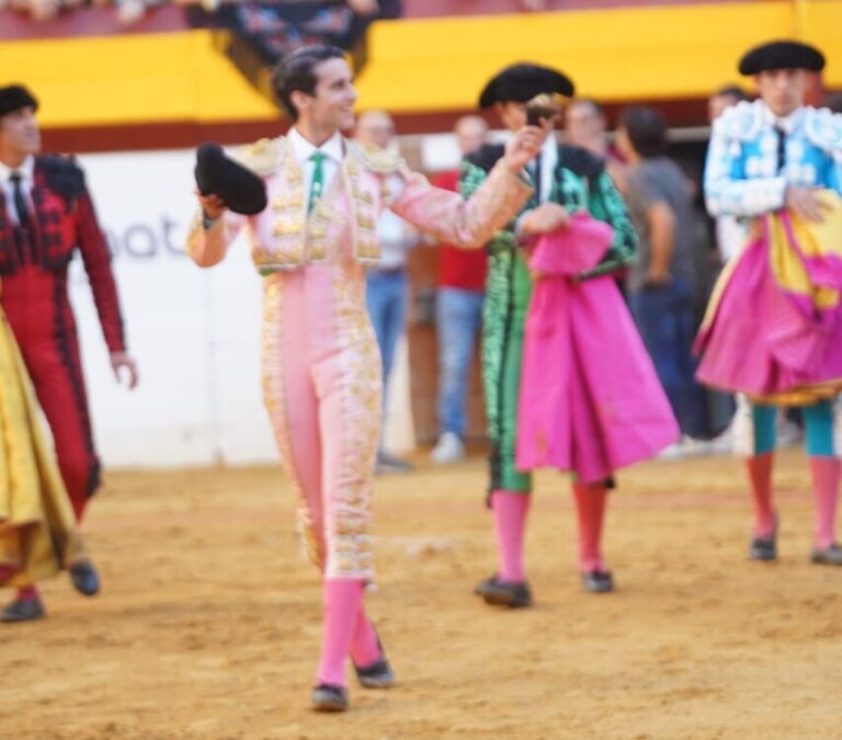 Des oreilles attentives au mérite de Gonzalo Capdevila et Marco Polope face à l'adversité à Algemesí


