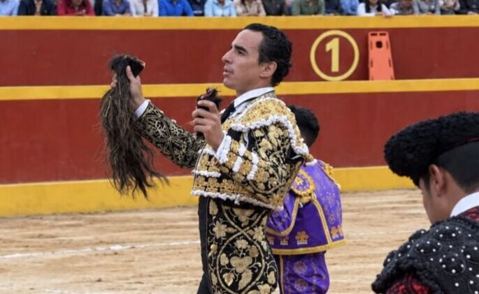 Important Joaquín Galdós à Tacabamba: pardon et vainqueur de la foire