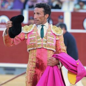 Les épées font le triomphe de David de Miranda et Víctor Hernández