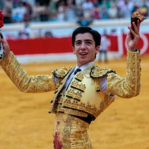 Manuel Escribano, Emilio de Justo et Marco Pérez sécurisent la grande porte à l'équateur de Melilla