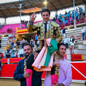 Núñez de Molina, sur les épaules de la Laguna de Duero ; David Gutiérrez, possible fracture du poignet et victoire d'Esteban Gordillo à Recas…