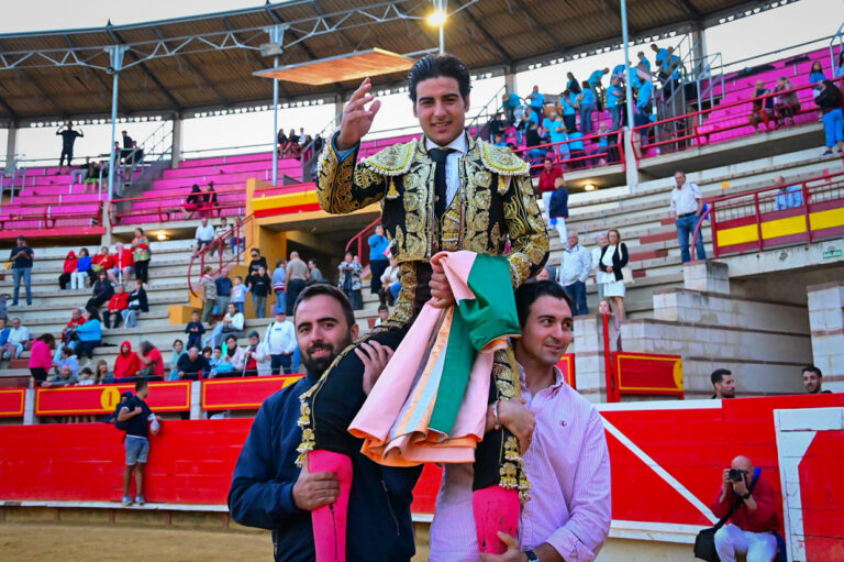 Núñez de Molina, sur les épaules de la Laguna de Duero ; David Gutiérrez, possible fracture du poignet et victoire d'Esteban Gordillo à Recas...


