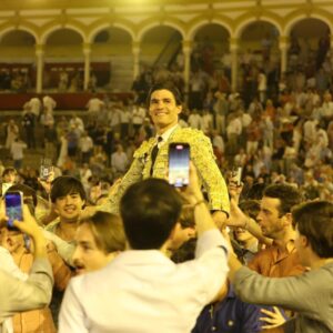Pablo Aguado touche la gloire : Puerta del Príncipe à Séville