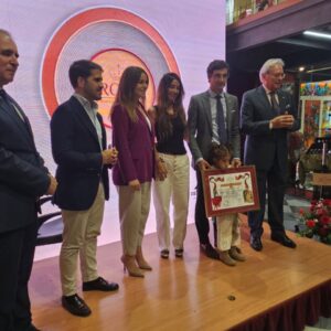 Paco Ureña, médaille d'or de Murcie à l'occasion de son vingtième anniversaire d'alternative