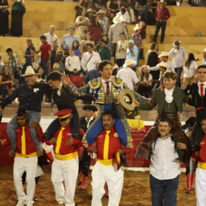Triomphe total à San Miguel el Alto ; Calita et Diego Sánchez, oreille à Cinco Villas ; Miriam Cabas, oreille à Guadalajara