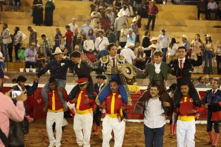 Triomphe total à San Miguel el Alto ; Calita et Diego Sánchez, oreille à Cinco Villas ; Miriam Cabas, oreille à Guadalajara