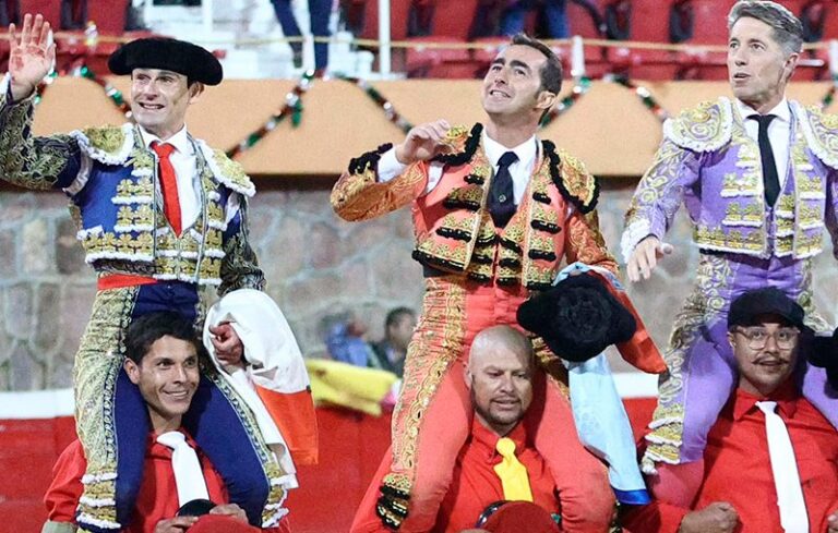 Triple grande porte à Zacatecas : El Fandi, Escribano et El Galo, sur les épaules