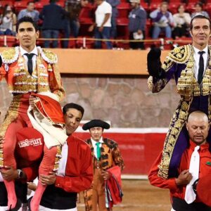 Uceda Leal et Héctor Gutiérrez, sur les épaules lors du dernier à Zacatecas