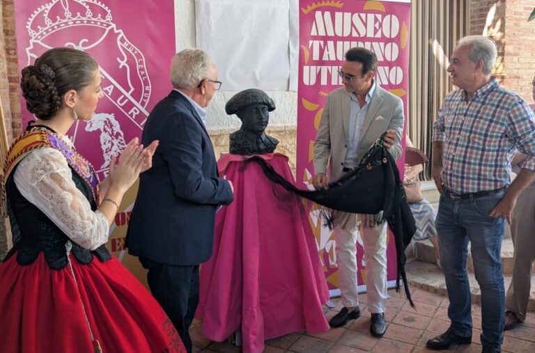 Un buste en hommage à Rafael Ponce "Rafaelillo" découvert à Utiel


