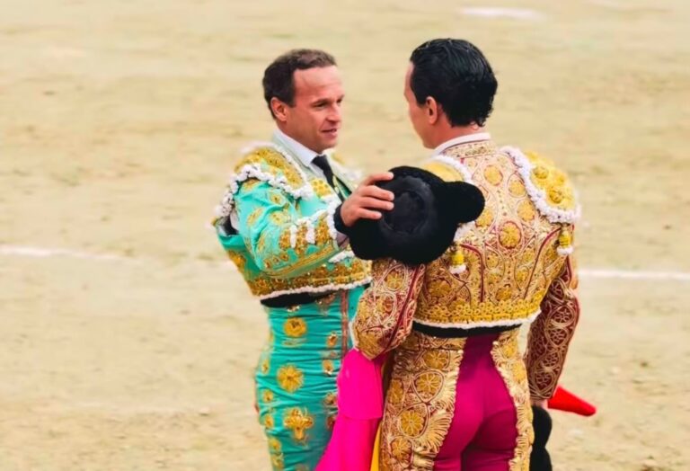 Antonio Ferrera et Joaquín Galdós, triomphants main dans la main à San Miguel de Pallaques